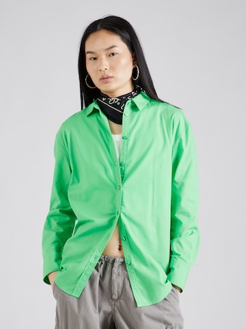 GARCIA - Blusa em verde: frente