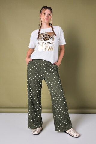 Studio Untold Regular Trousers in Green
