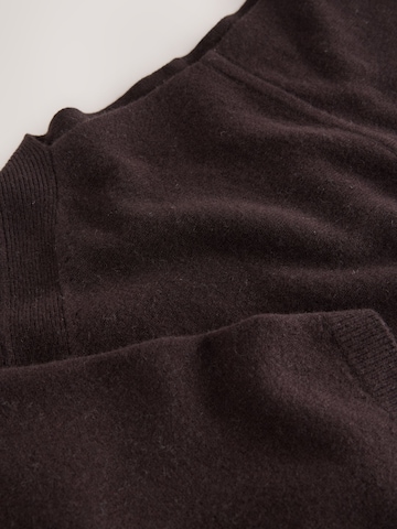 Next Poncho in Braun