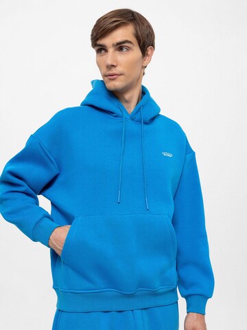 Antioch Sweat suit in Blue
