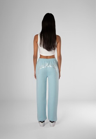 Felicious Loose fit Trousers in Blue