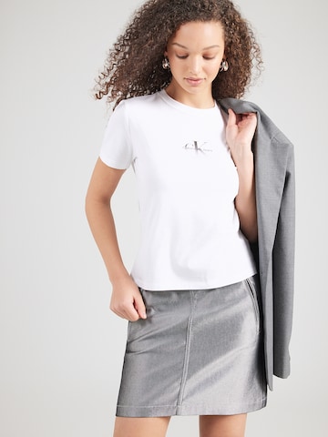 Calvin Klein Jeans Μπλουζάκι σε λευκό: μπροστά