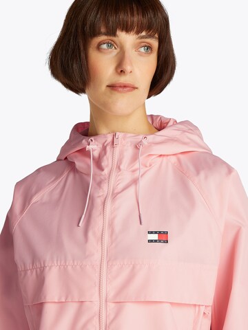 Tommy Jeans - Chaqueta de entretiempo 'Essential' en rosa