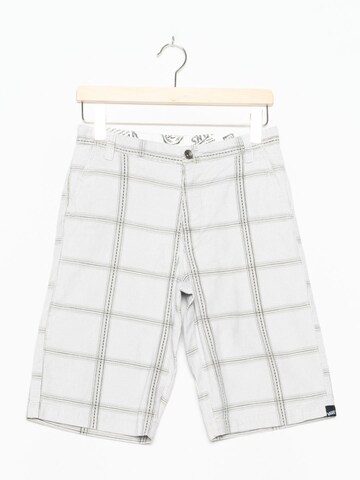VANS Shorts in 31-33 in White: front