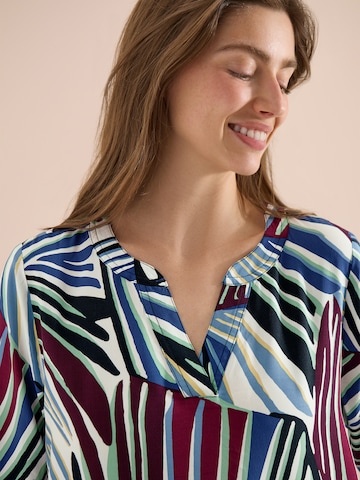 Rochie de la CECIL pe verde