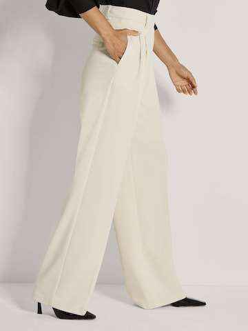 MADELEINE Wide leg Bandplooibroek in Beige