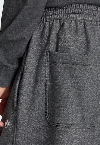 ADIDAS ORIGINALS Baggy Broek 'Trefoil Essentials' in Grijs
