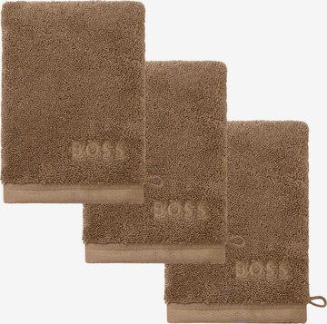 BOSS Washcloth in Brown: front