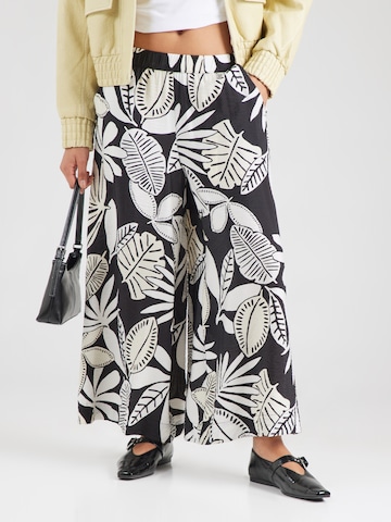 Wide leg Pantaloni di s.Oliver in nero: frontale