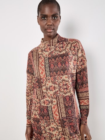 Robe Apricot en mélange de couleurs