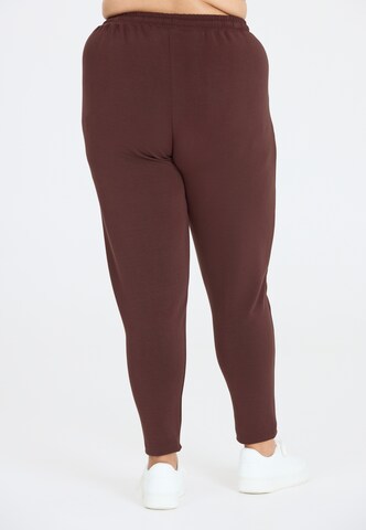 Q by Endurance Tapered Sportbroek 'Tiamo' in Rood