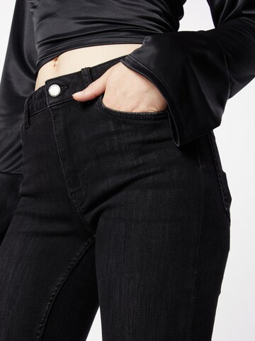 regular Jeans 'Sarah' di VILA in nero