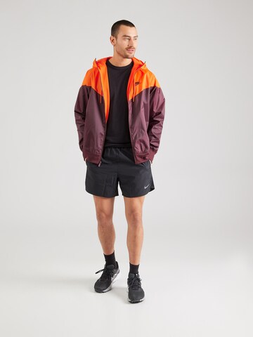 Nike SportswearPrijelazna jakna 'Heritage Essentials' - crvena boja