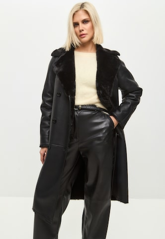 CESARE GASPARI Winter Coat in Black