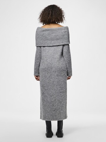 Robes en maille 'Pam' PIECES en gris