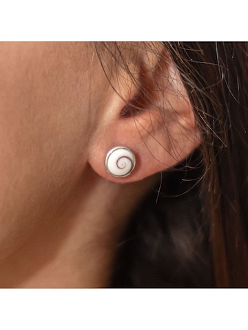 Zeeme Earrings in White: front