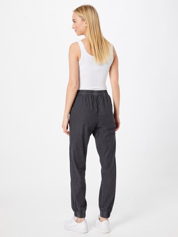 Tapered Pantaloni 'AlexisAK' de la Alife and Kickin pe negru