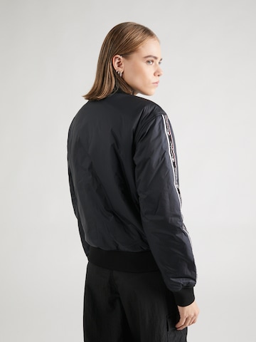 Champion Authentic Athletic Apparel Jacke in Schwarz