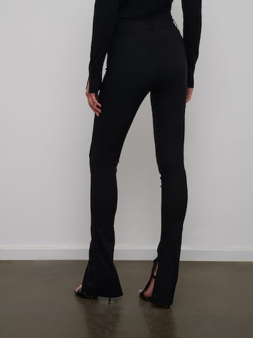 RÆRE by Lorena Rae Flared Trousers 'Silvia Tall' in Black