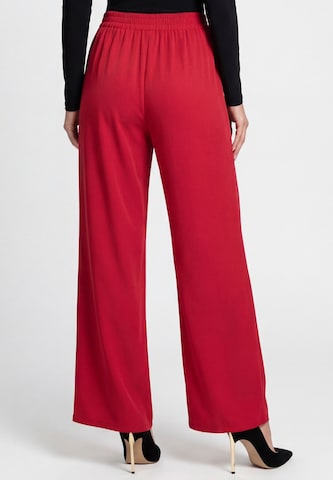 faina - Loosefit Calças com pregas em vermelho