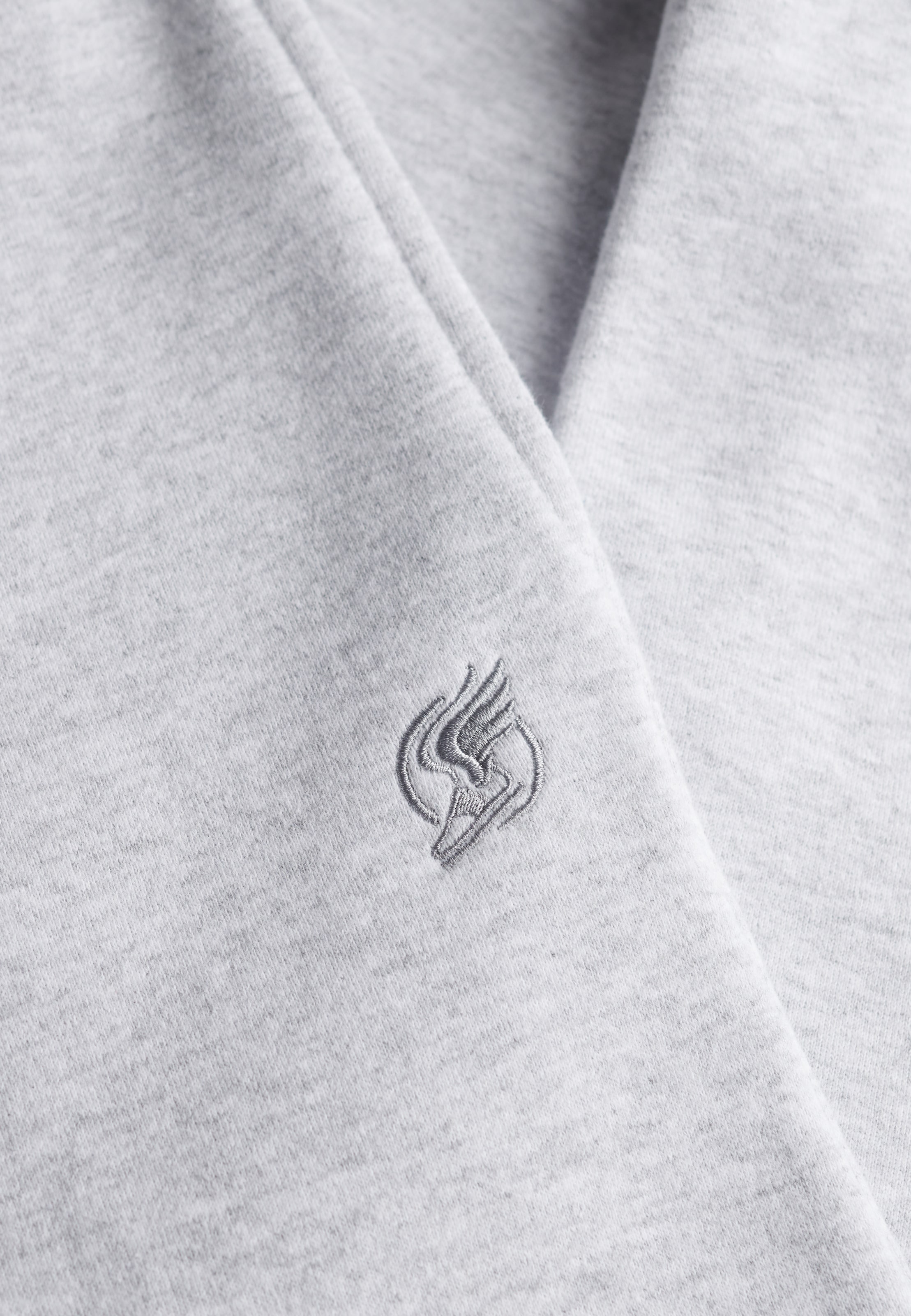 Superdry & Co Tapered Hose in Grau