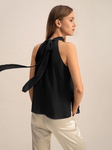 Lilysilk - Blusa 'Seidengeorgette Top mit Neckholder' en negro