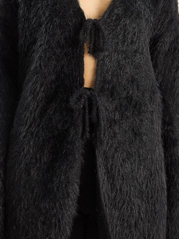 Bianco Lucci Gebreid vest in Zwart