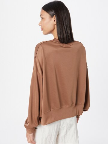 Nike Sportswear Athletic Sweatshirt in Brown