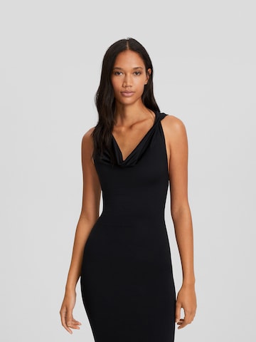 Bershka Kleid in Schwarz: predná strana