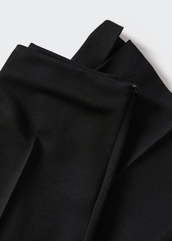 MANGO Široke hlačnice Hlače na rob 'Planito' | črna barva