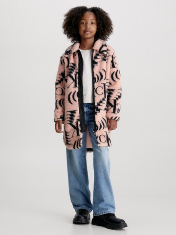 Calvin Klein Jeans Демисезонная куртка в Ярко-розовый