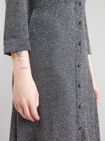 Robe-chemise 'YASSAVANNA' YAS en noir