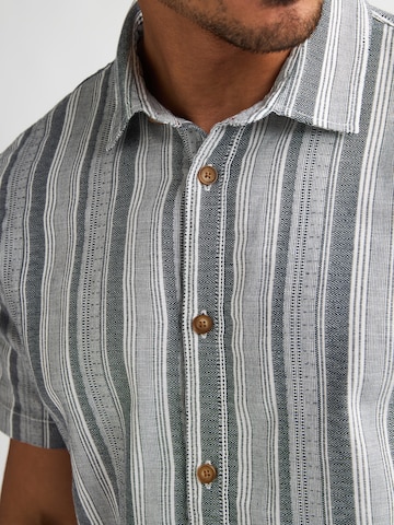 Petrol Industries Средняя посадка Рубашка в Синий