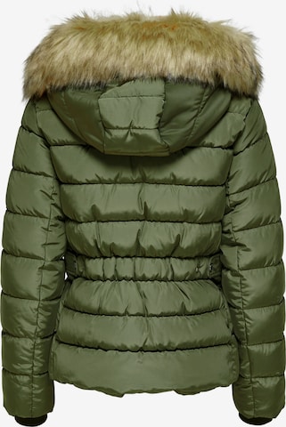 ONLY Зимняя куртка 'CAMILLA' в Зеленый