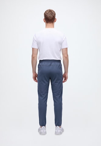 UNDER ARMOUR - Tapered Pantalón deportivo 'Utility' en gris