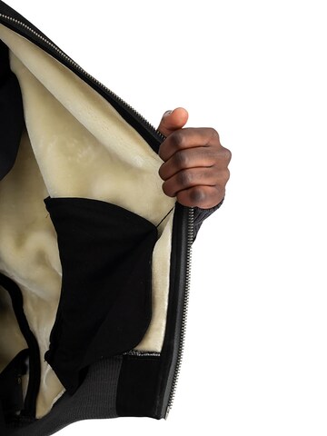 ALPHA INDUSTRIES Between-Season Jacket 'MA-1 FS' in Black