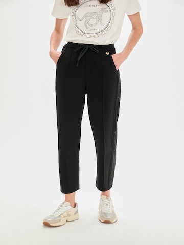regular Pantaloni di Lola Casademunt in nero: frontale