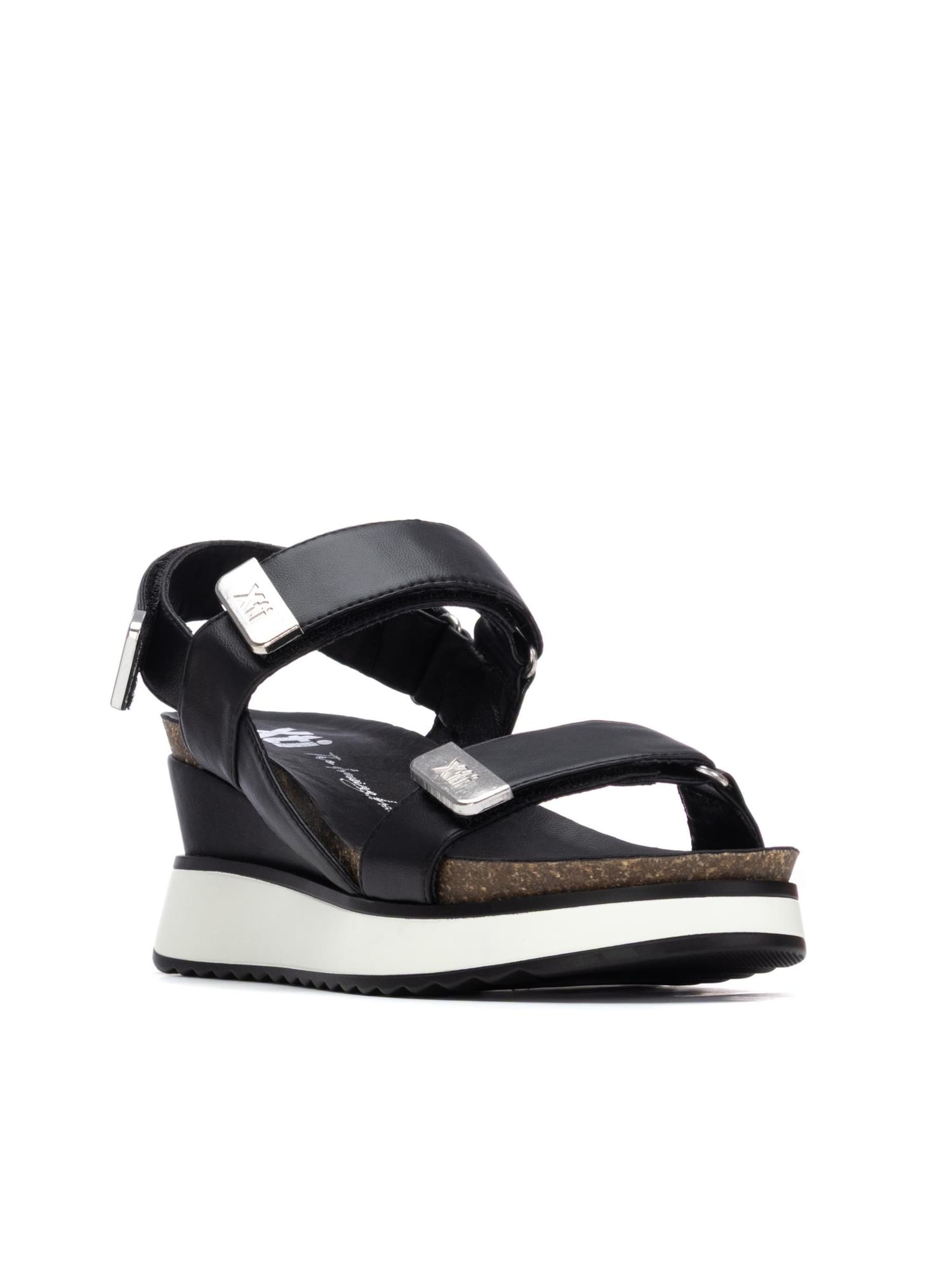 Xti Sandale‌‌‌‌‌‌‌‌ in Schwarz