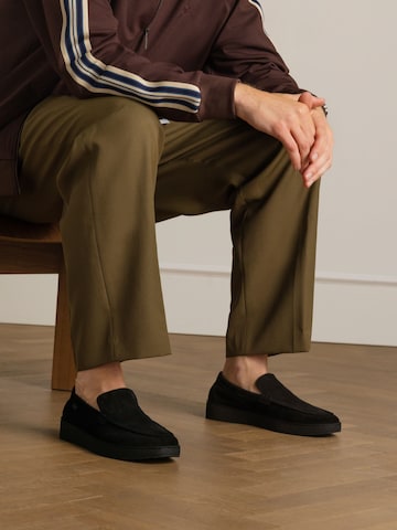 MANFIELD Classic Flats in Black: front
