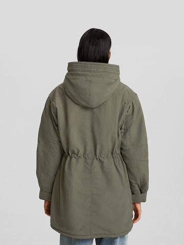 Parka de primăvară-toamnă de la Bershka pe verde