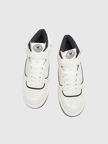 Pull&Bear Sneaker in Weiß