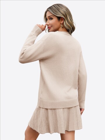 Tailleur di Imily Bela in beige: dietro