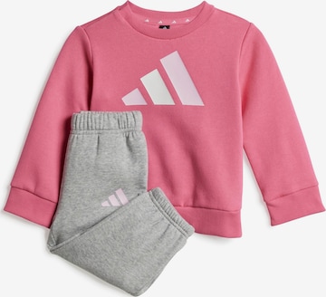 Survêtement 'Essentials' ADIDAS SPORTSWEAR en rose : devant
