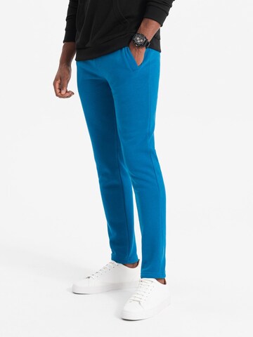 Effilé Pantalon Ombre en bleu : devant