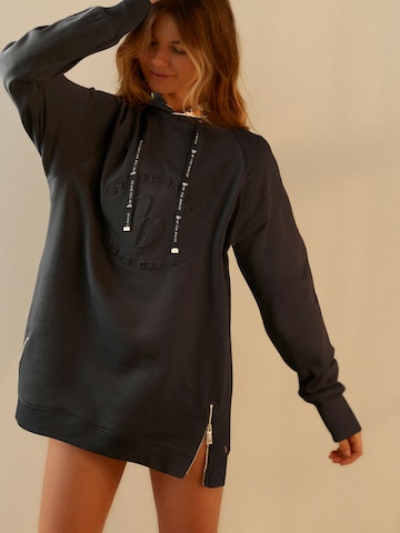 B by Ted Baker Tréning póló - fekete: elől