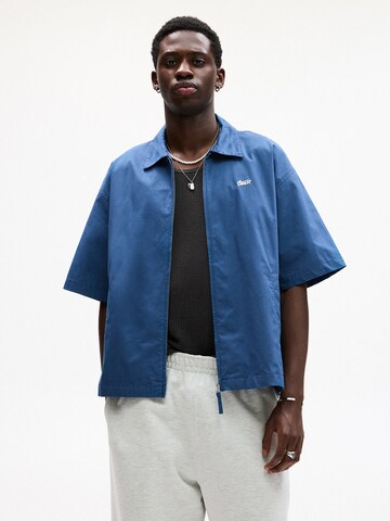 Veste mi-saison Pull&Bear en bleu