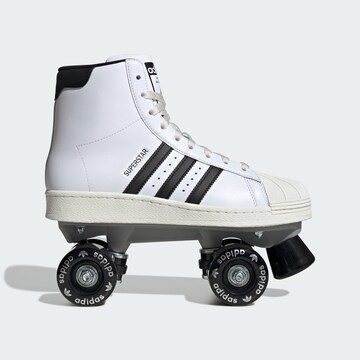 ADIDAS ORIGINALS Wieltjes 'Superstar 82' in Wit