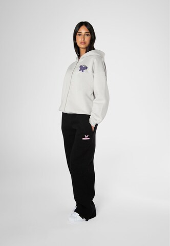 Felicious Sweatjacke 'Lucky Girl' in Grau