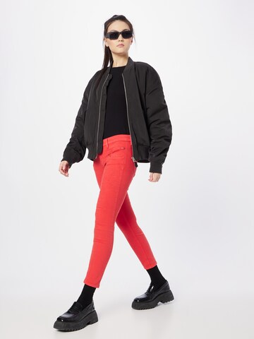 FREEMAN T. PORTER Skinny Jeans 'Alexa' i röd