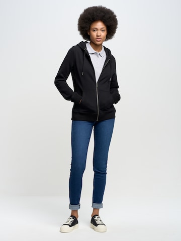 BIG STAR Zip-Up Hoodie in Black